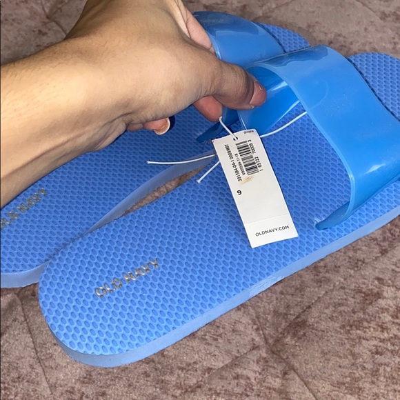 *FREE IN A BUNDLE WITH ANOTHER ITEM* Old Navy Pool Slides - Picture 2 of 2